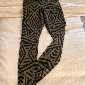 Geometric Patterned Leggings
